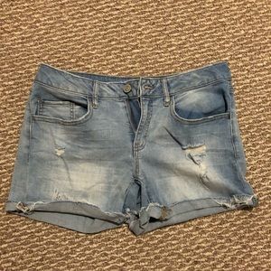 So juniors jean shorts size 11